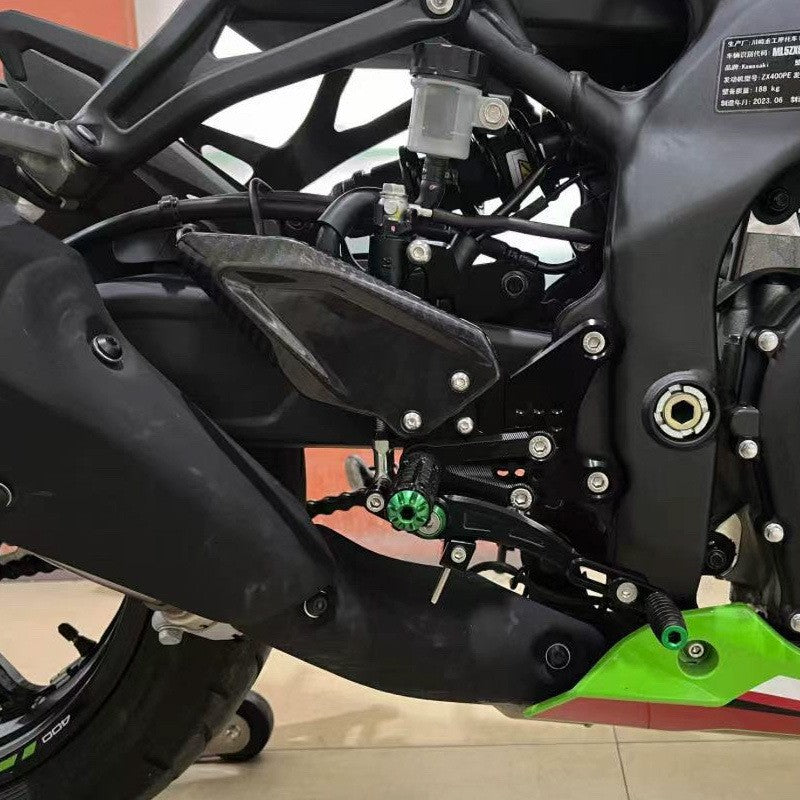 For Kawasaki NINJA ZX4R ZX4RR ZX25R raised footrest assembly